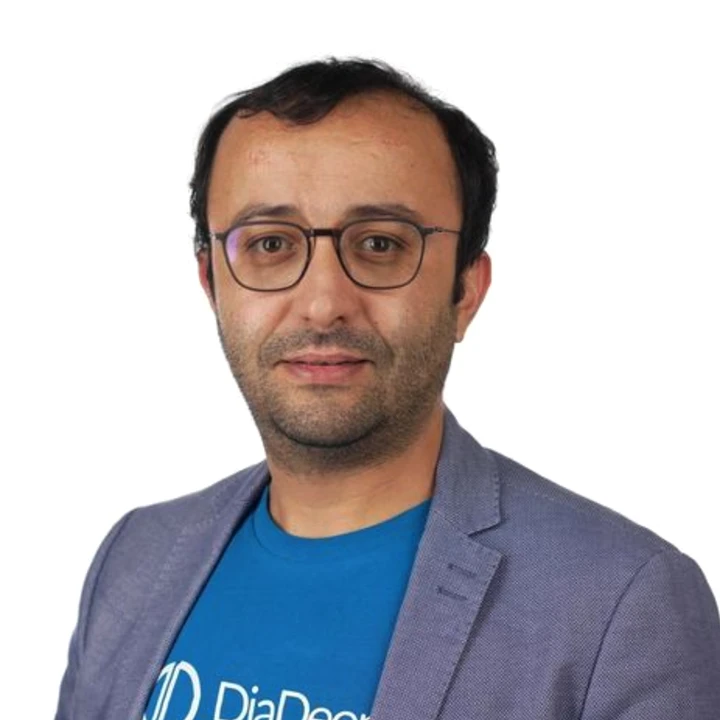 Dr. Yahia Salhi
